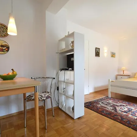 Apartament Cordasev Vantacici